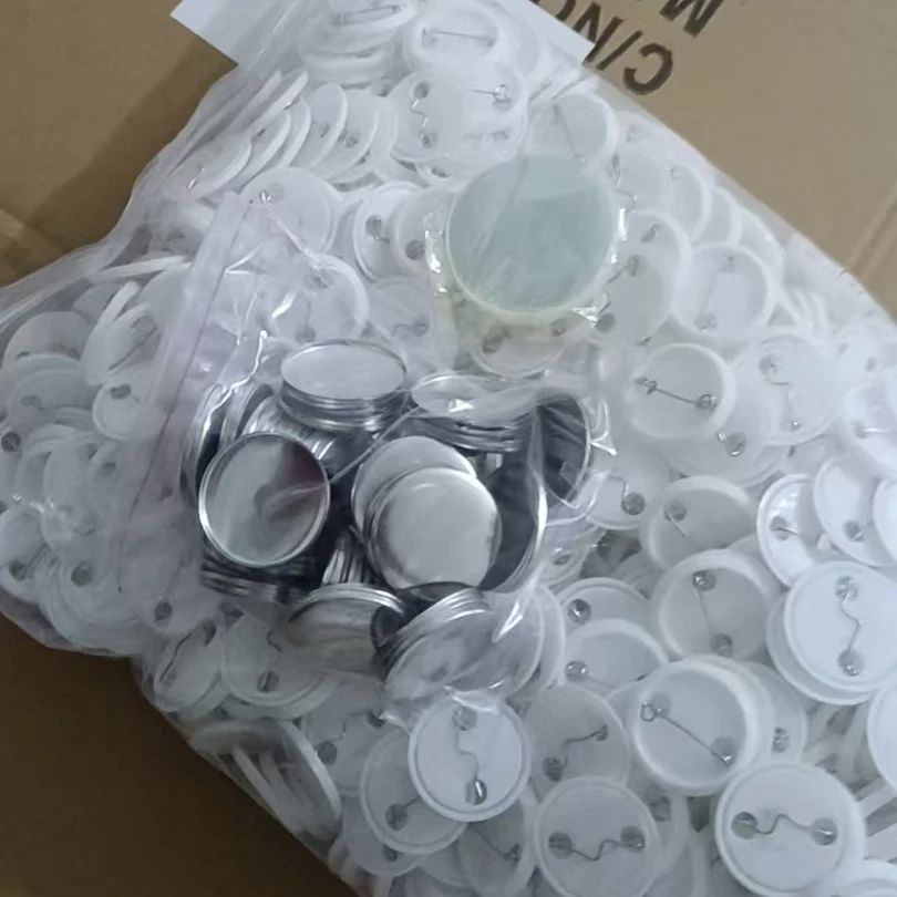 200 sets de material en blanco - Button Badge Blank reseña y precio